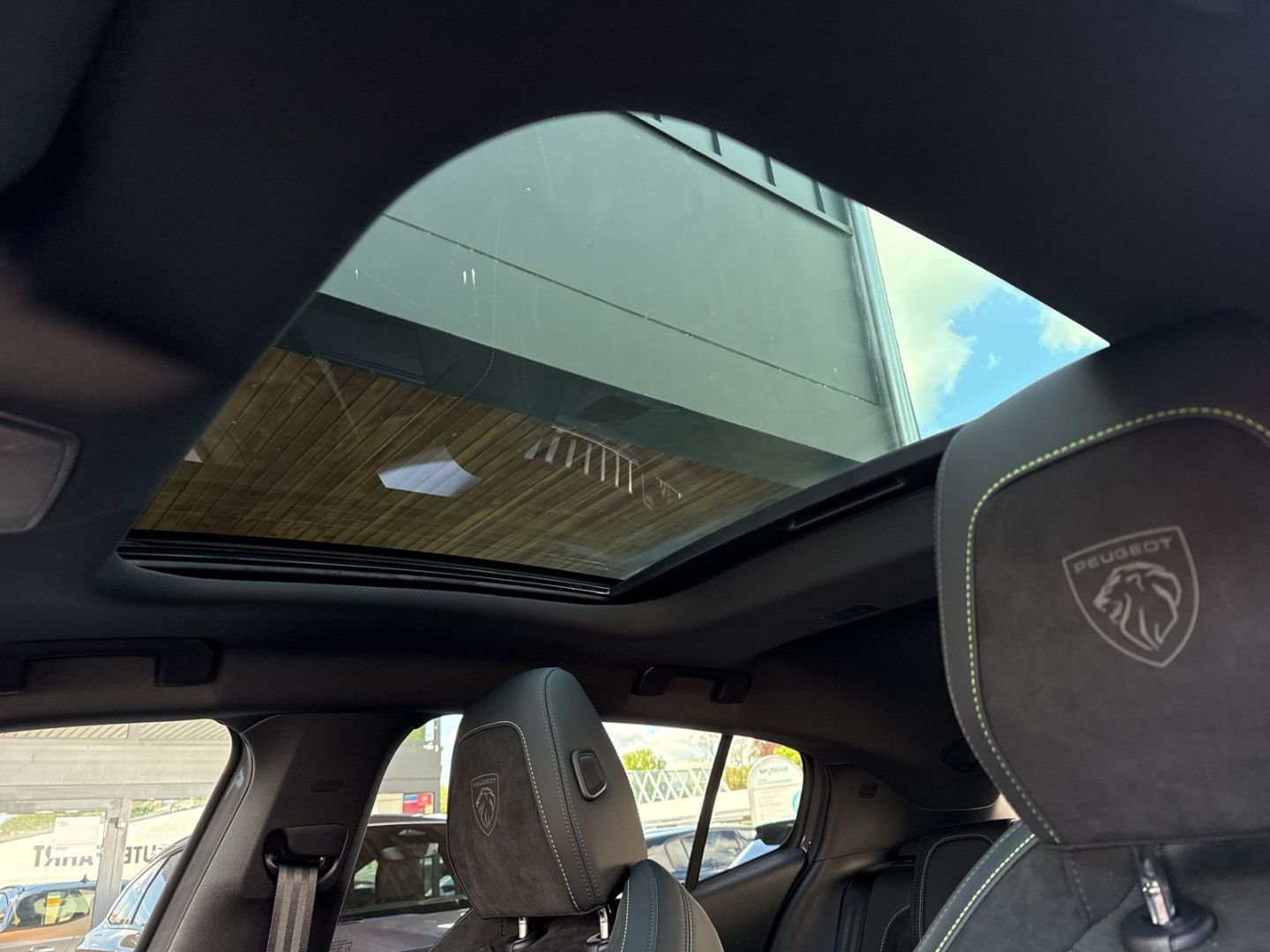 Peugeot 408 - Bild 20