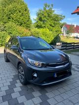 Kia Stonic 1.6 CRDi Spirit,  8-fach bereift - Kia Stonic: Privatanbieter