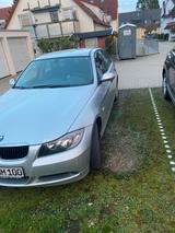 BMW 318i E90 - nur 83 TKM - BMW 318 aus 2005: 318i