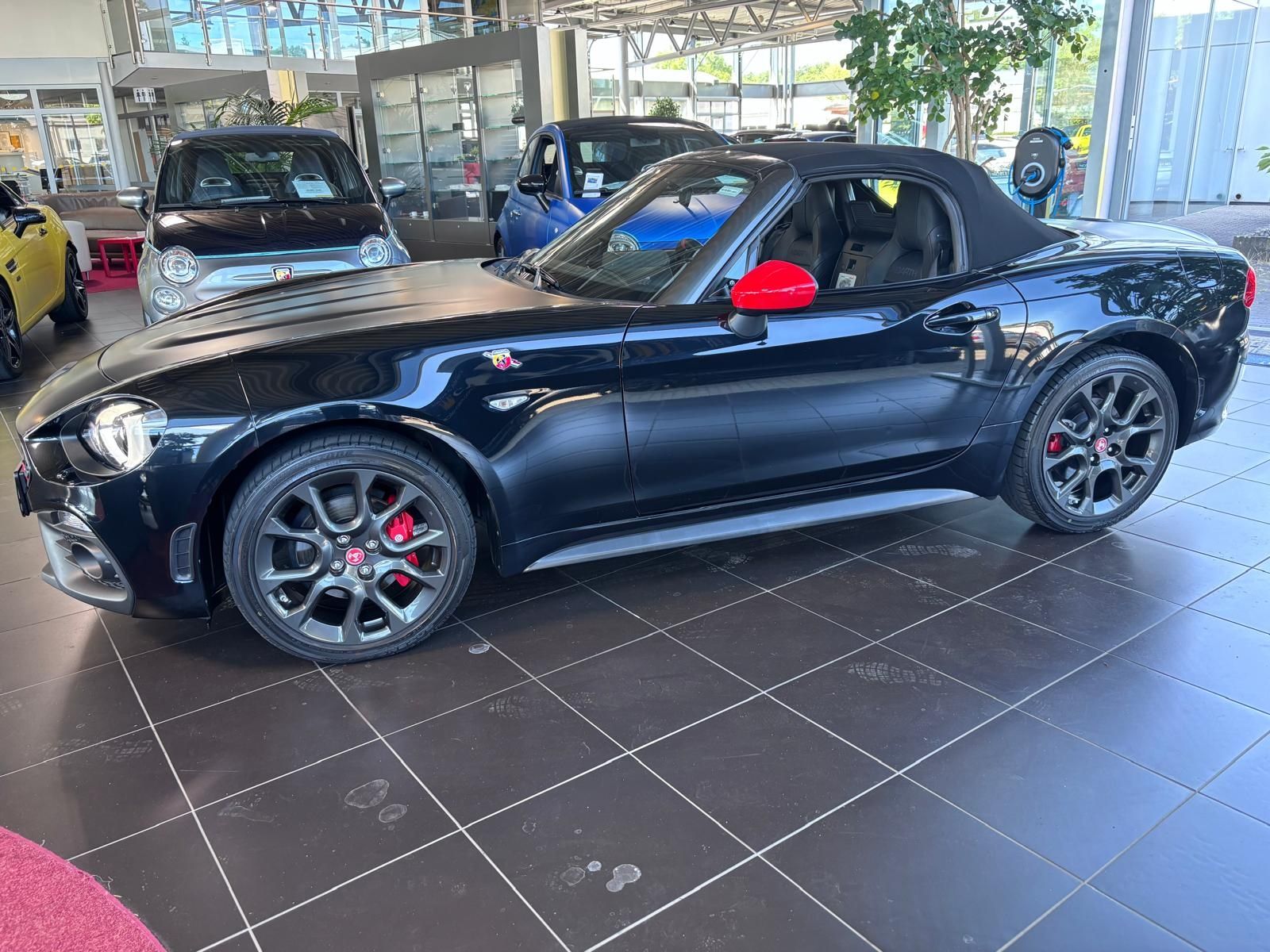 Fahrzeugabbildung Abarth 124 Spider Navi BOSE LED LEDER ALU