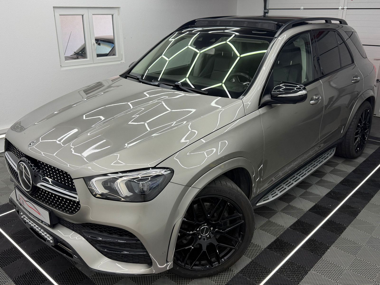 Fahrzeugabbildung Mercedes-Benz GLE 400 d 4Matic AMG-LINE/DISTRONIC+/AHK/7-SITZE