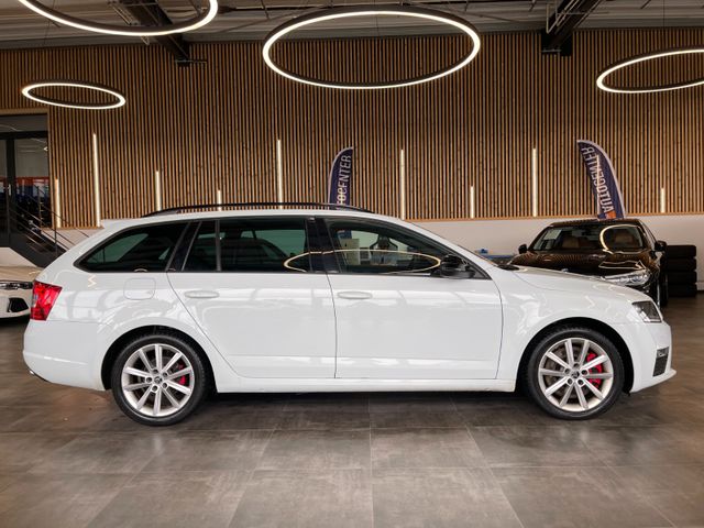 Skoda Octavia Combi RS *TEMPOMAT*NAVI*AHK*BI-XENON*