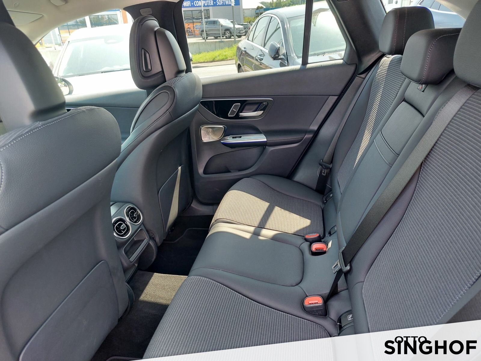 Fahrzeugabbildung Mercedes-Benz GLC 220 d 4M +Avantgarde+LED+360°+Memory+TOTW+