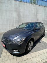 Kia KIA cee'd / Ceed  1,4 *TÜV NEU*Bluetooth*Klima* - Kia aus 2011: Cee D