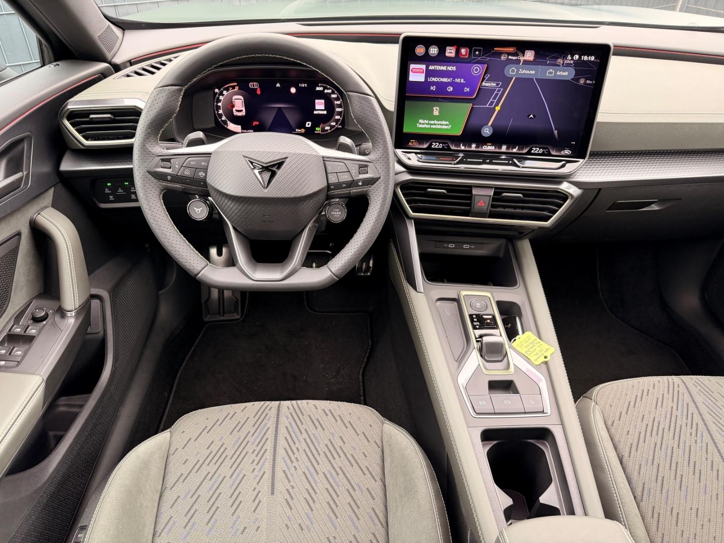 Cupra Formentor VZ Tribe Ed. 2.0 TSI DSG 4D MATRIX/SEN