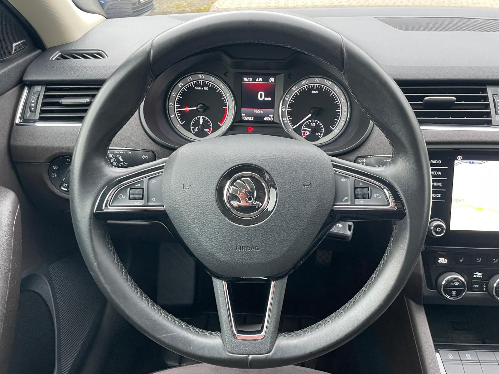 Fahrzeugabbildung SKODA Octavia 2.0 TDI Laurin L&K LED/MEMORY/CANTON/APP