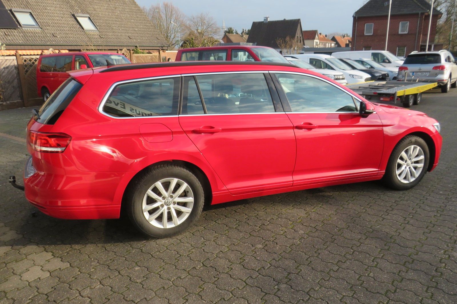 Fahrzeugabbildung Volkswagen Comfortline ACC LED KAMERA AHK NAVI APP-CONNECT