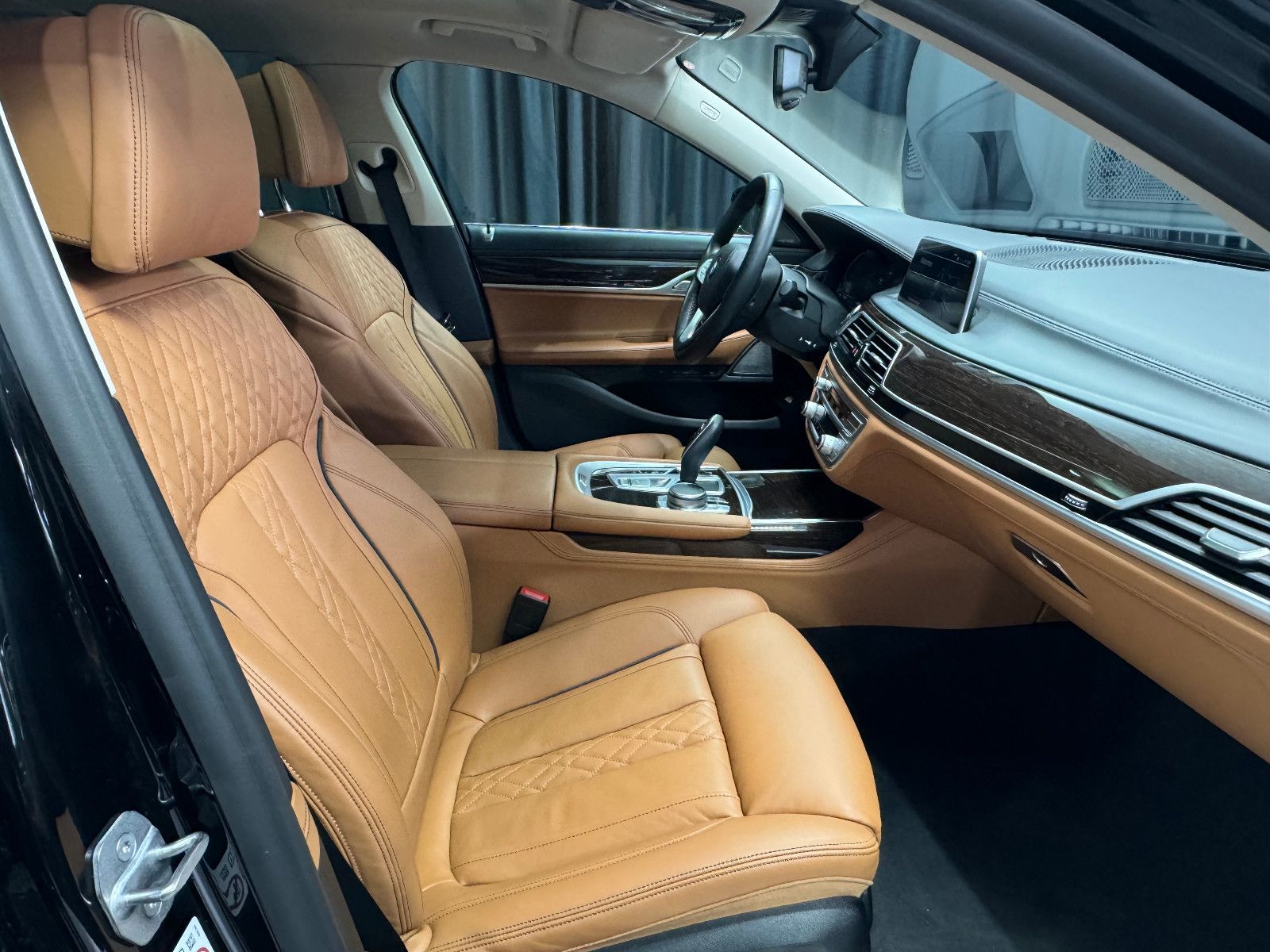 Fahrzeugabbildung BMW 730 Ld|TV|MASSAGE|LASER|SOFT-CLOSE|LANG|HARMAN|