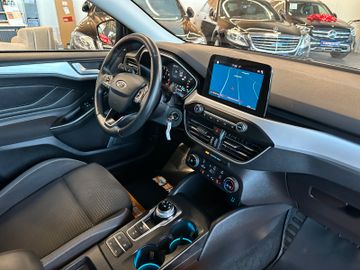 Ford Focus Turnier Cool & Connect*Spurhalte*LED*Navi*