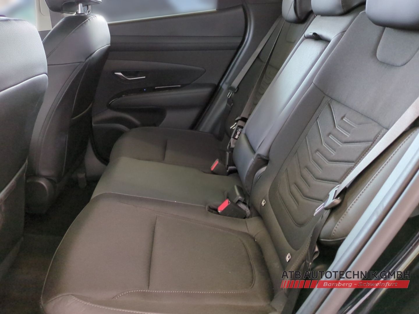 Fahrzeugabbildung Hyundai Tucson Trend 1.6 T-GDi PHEV 4WD Navi El. Heckkla