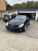 Mercedes-Benz SLK 300 - 7G-Tronic Automatik AIRSCARF - Mercedes-Benz SLK 300