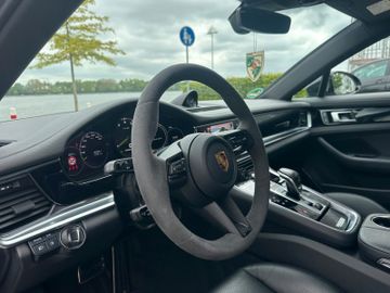 Porsche Panamera - 8