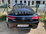 Mercedes-Benz S 560 Coupe 4Matic AMG-Line Burmester Glasdach - Mercedes-Benz S 560