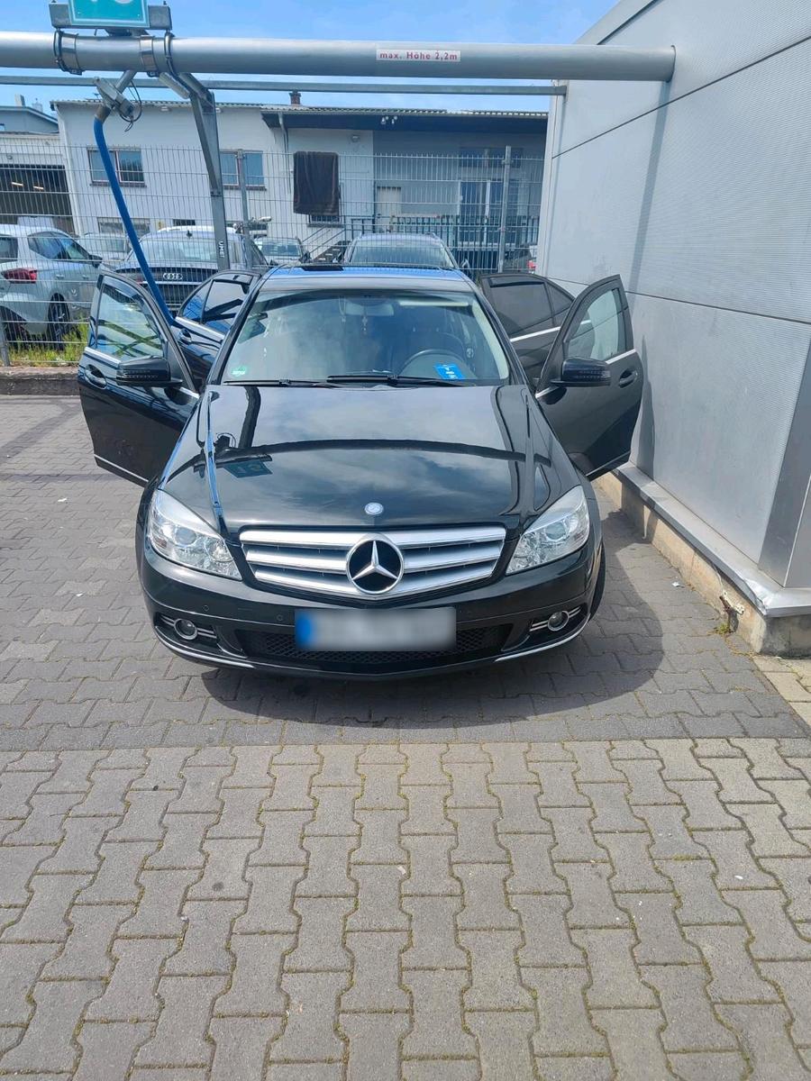 Mercedes-Benz C 180