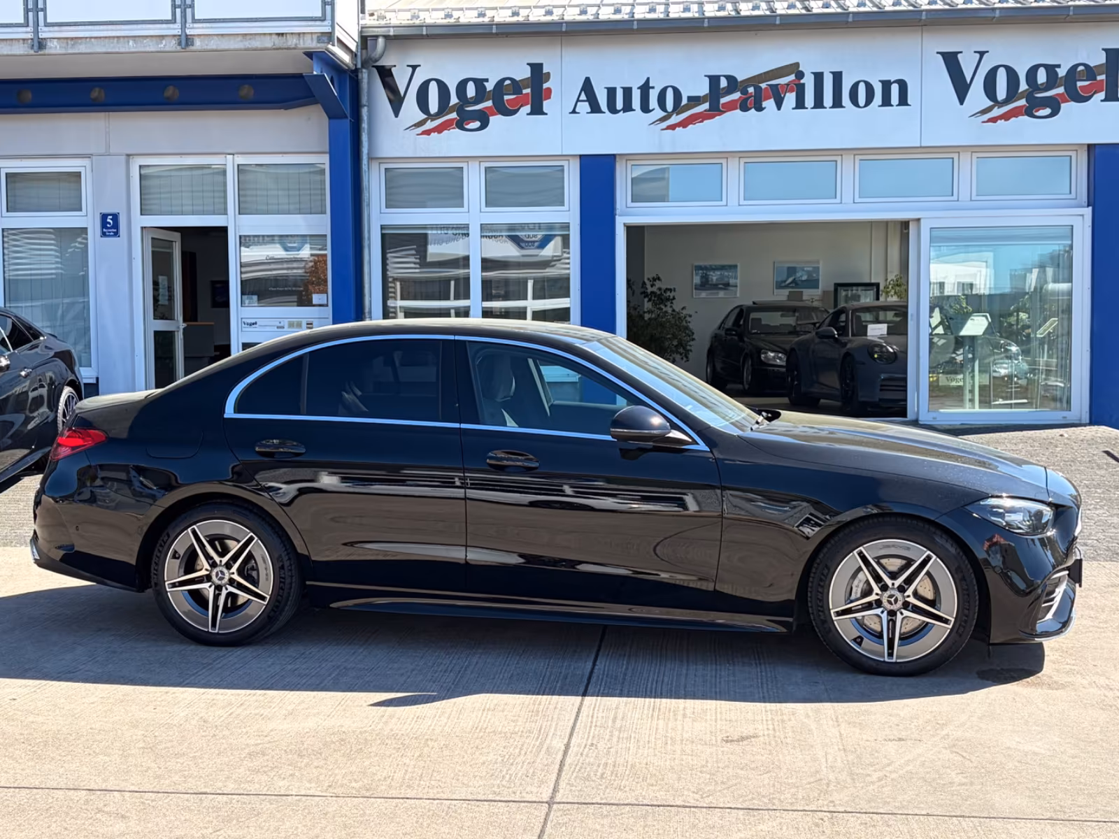 Mercedes-Benz C 300 d LED/BURMESTER/STANDHEIZ/AMG-LINE