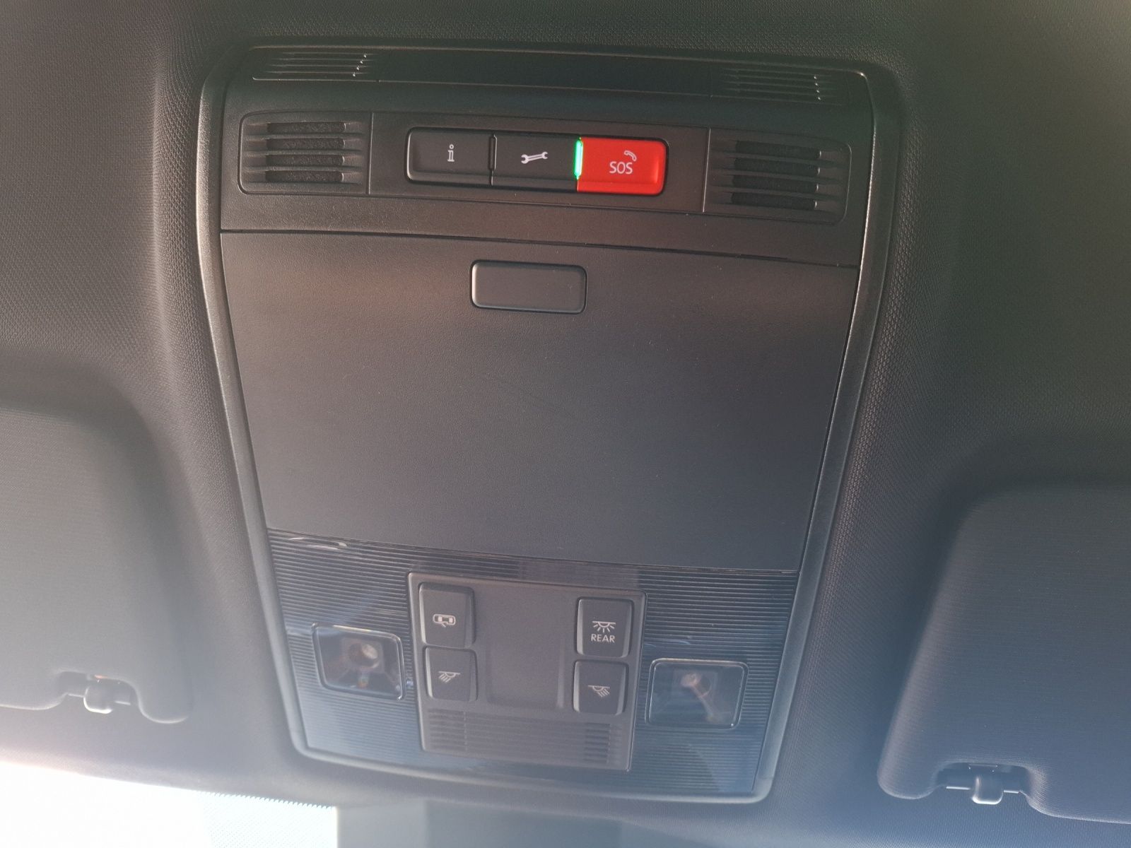 Fahrzeugabbildung SKODA Superb Combi TDI Sportline DSG Matrix Navi AID A