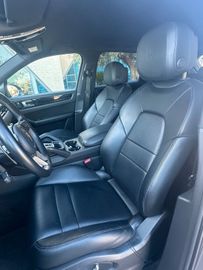Porsche Cayenne - 6