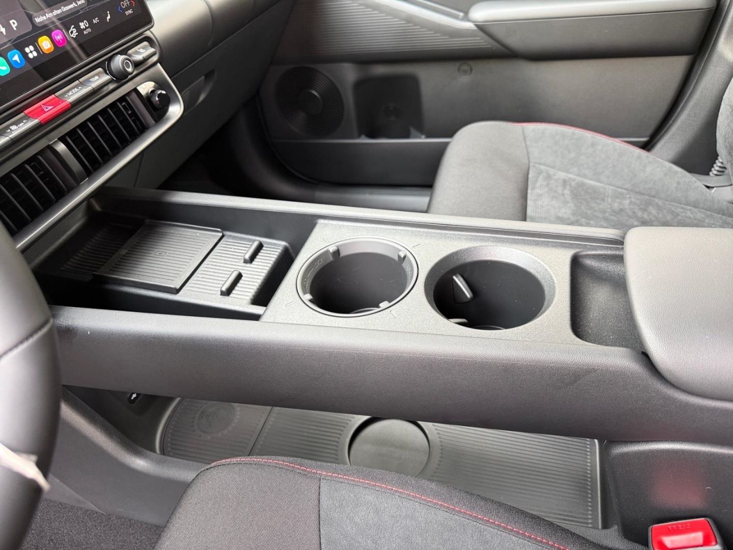 Hyundai IONIQ 3 – Bild 19