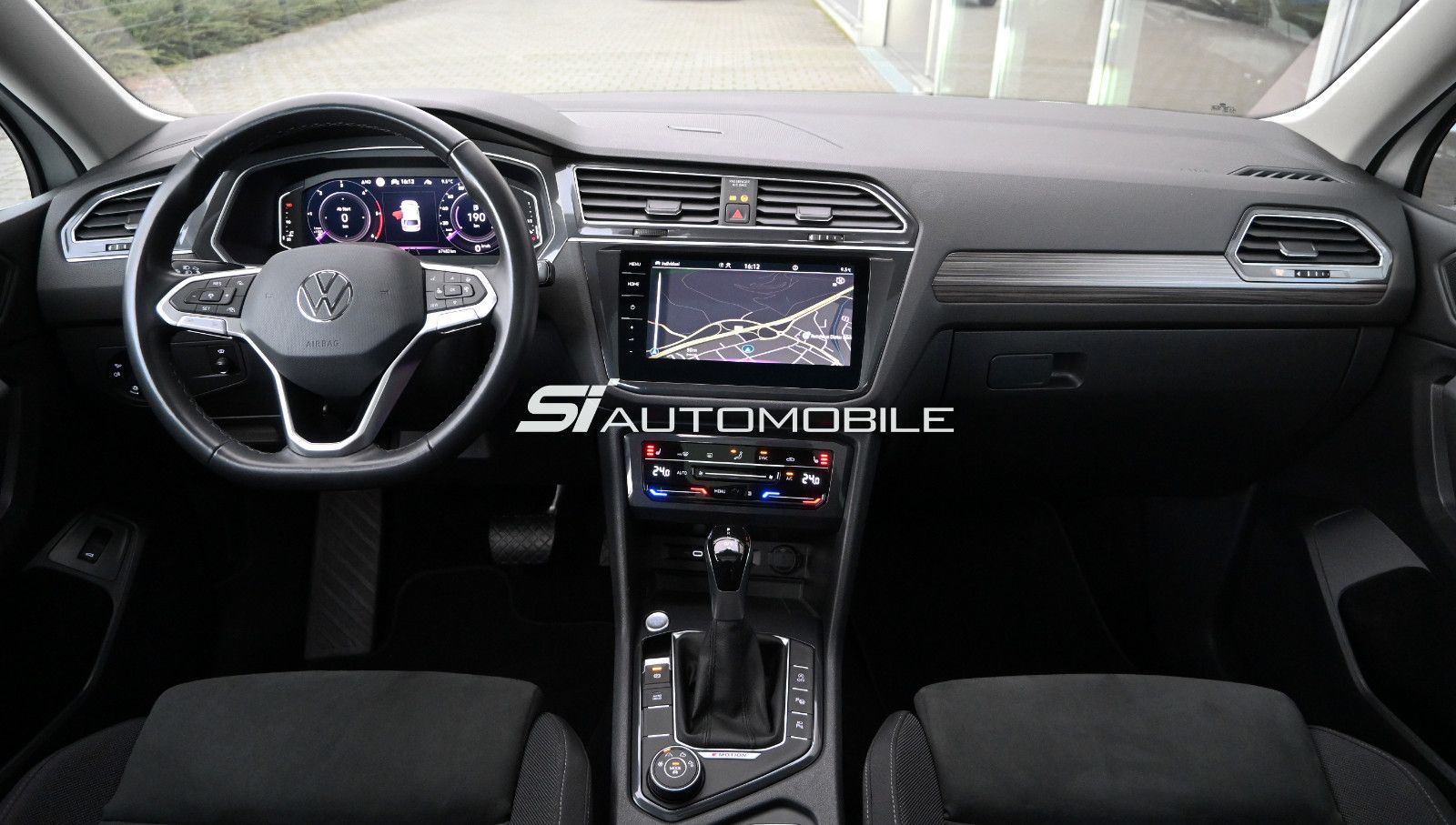 Fahrzeugabbildung Volkswagen Tiguan Allspace 2.0 TDI DSG 4M. °AHK°STHZ°PANO°