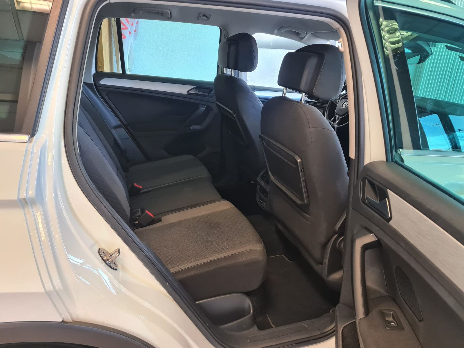 Fahrzeugabbildung Volkswagen Tiguan Comfortline 4Motion/KAMERA