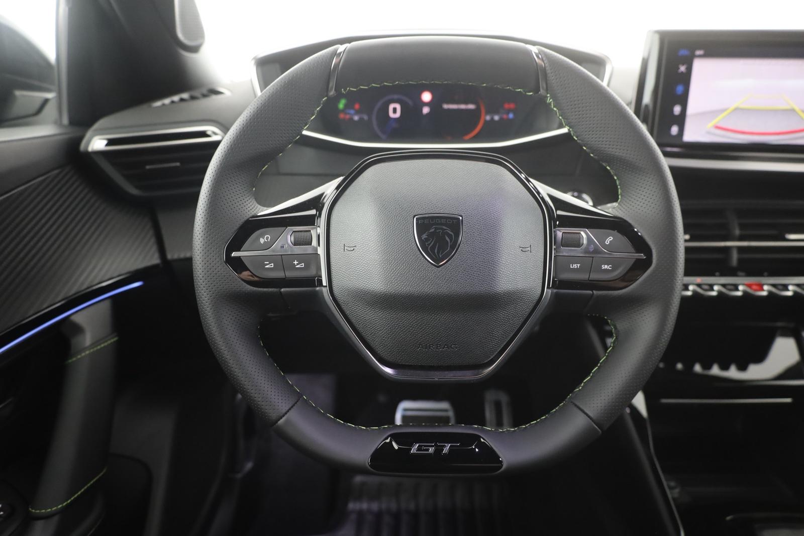 Peugeot 2008 GT 1.2 Hybrid 145 Aut. LED ACC Navi