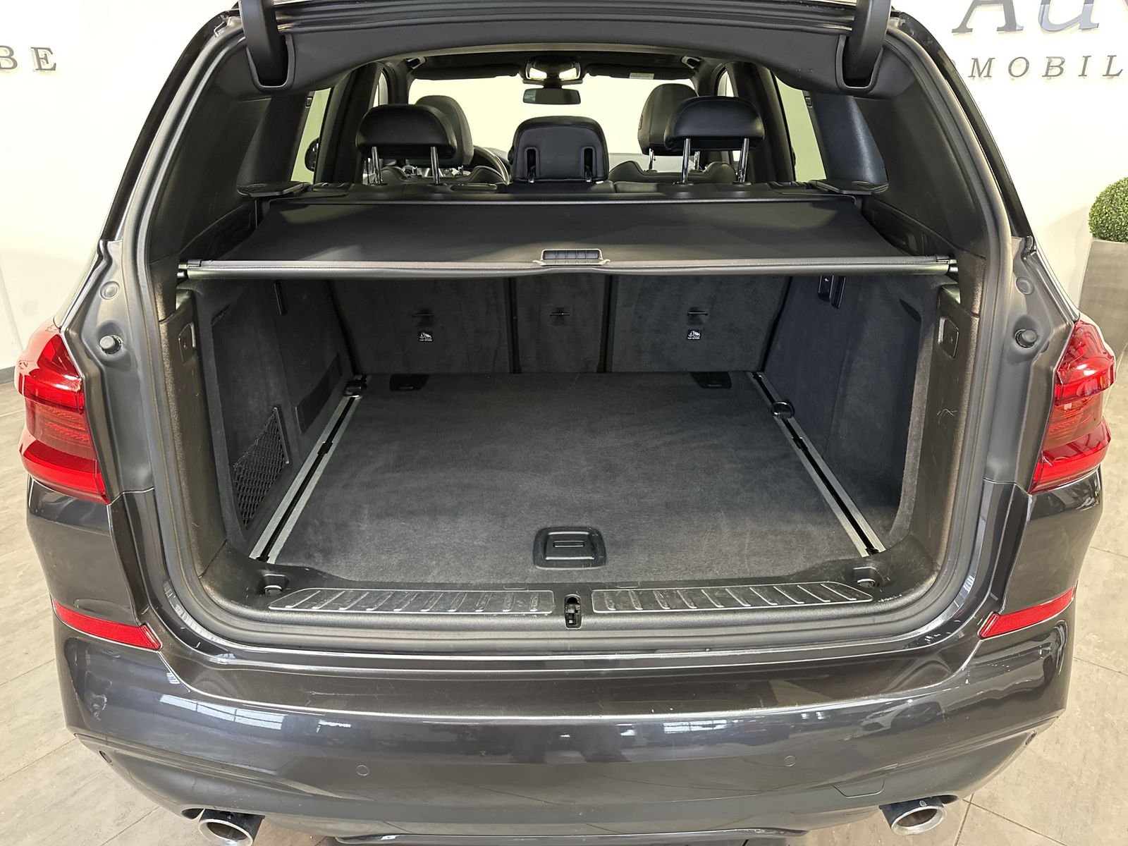 Fahrzeugabbildung BMW X3 xDrive20i M-Sport NAV+LED+PANO+HIFI+19ZO+1HD