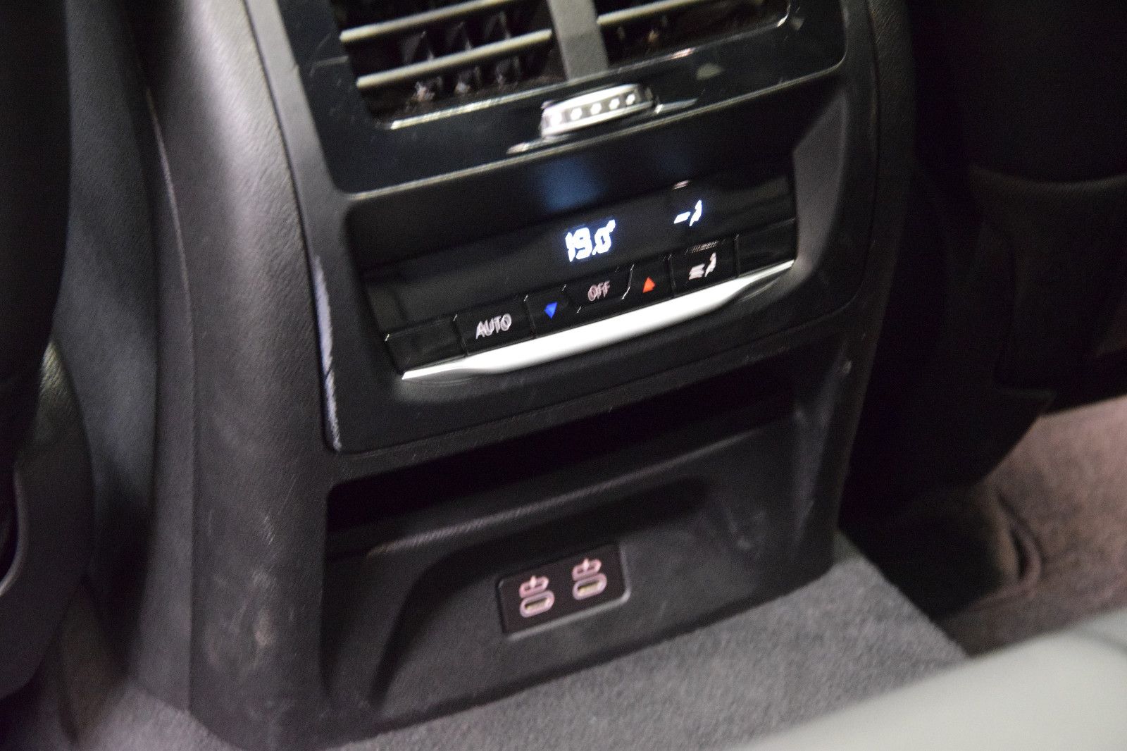 Fahrzeugabbildung BMW X4 xDrive 30 d M Sport Pano HuD Laser ACC AHK