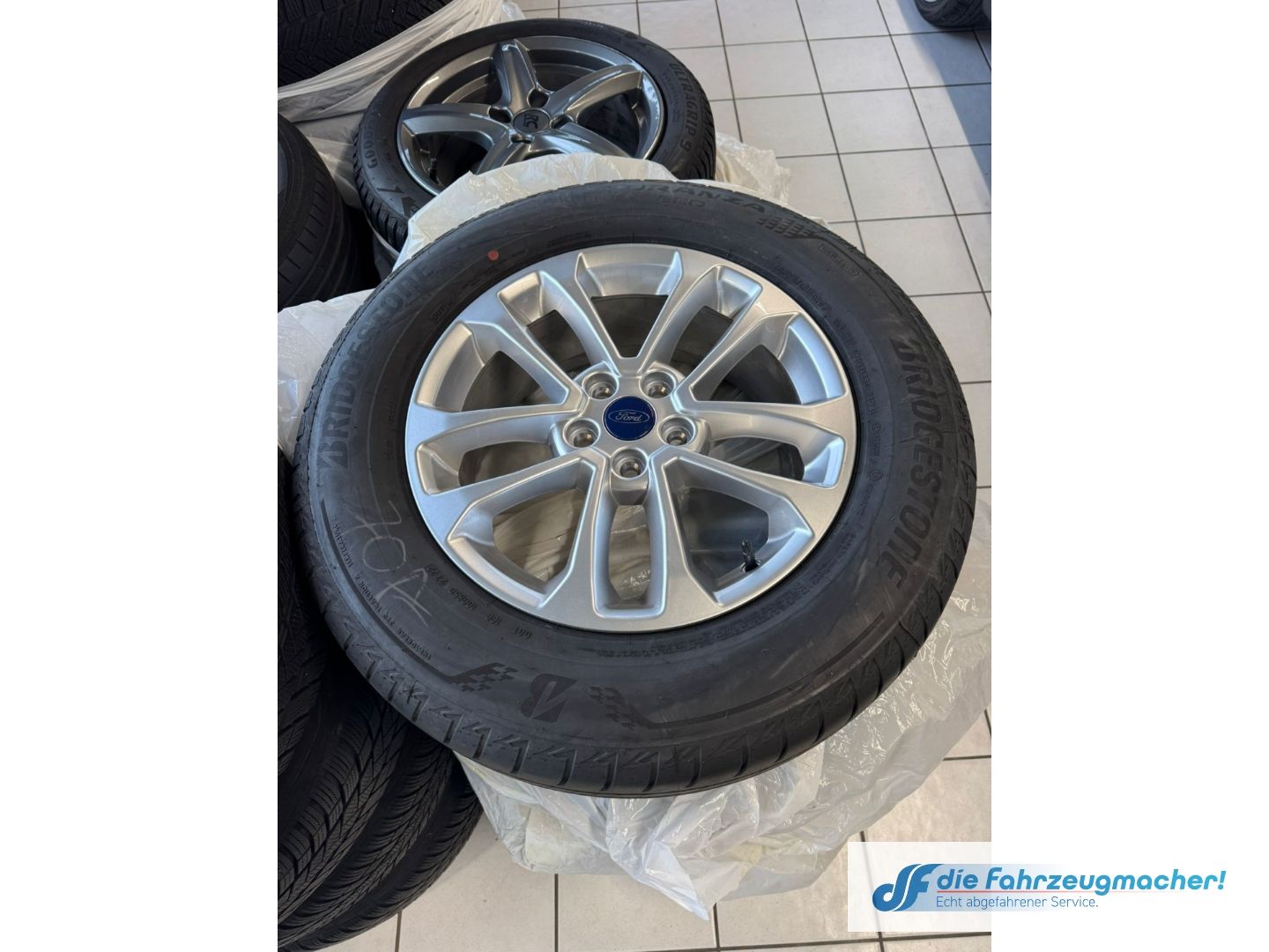 Fahrzeugabbildung Ford Kuga Titanium X HUD Navi Digitales Cockpit Sound