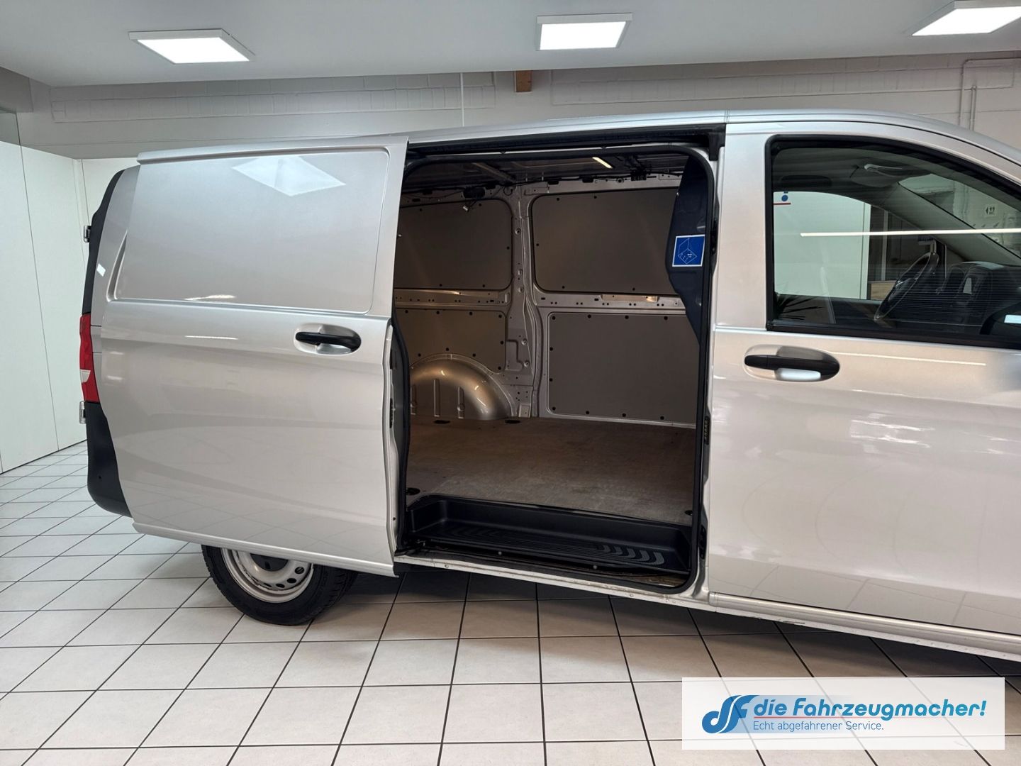 Fahrzeugabbildung Mercedes-Benz Vito Kasten 114 CDi Automatik lang Navi Kamera S