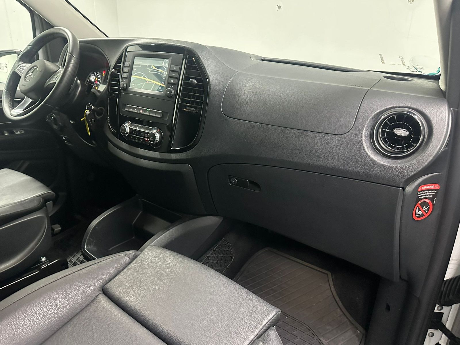 Fahrzeugabbildung Mercedes-Benz Vito 119CDI Tourer Lang EDITION*DISTRO*AHK*LED*