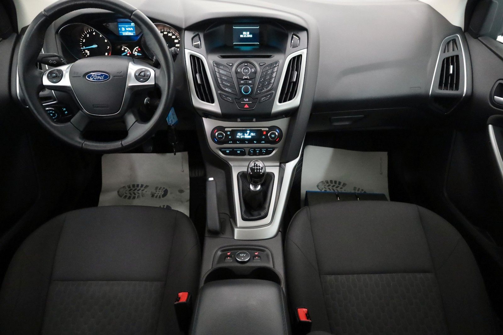 Fahrzeugabbildung Ford Focus Turnier Sync Edition SH,PDC