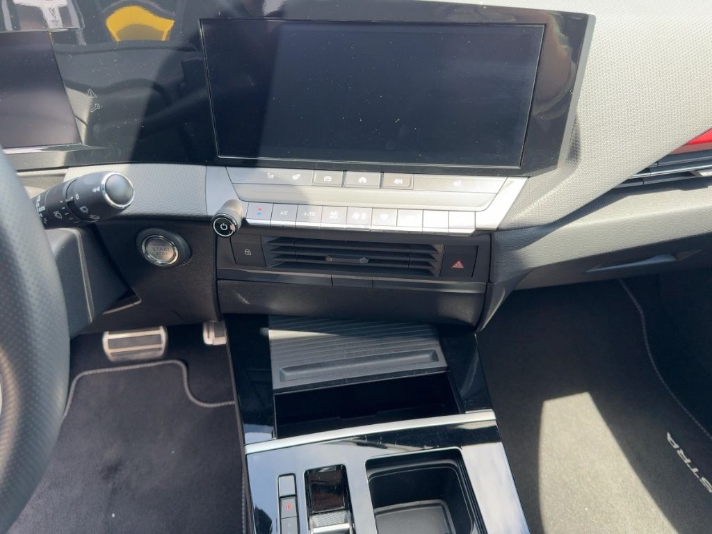 Fahrzeugabbildung Opel Astra GS LED  NAVI  SCHIEBEDACH