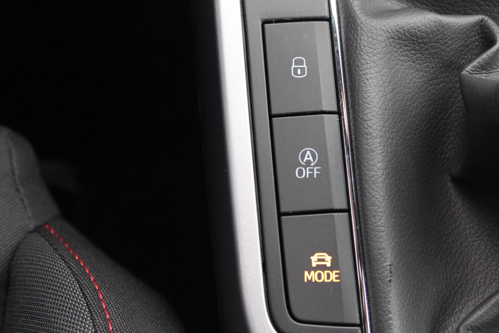 Seat Arona FR/Sportpaket/AHK/SHZ/PDC Kamera Garantie