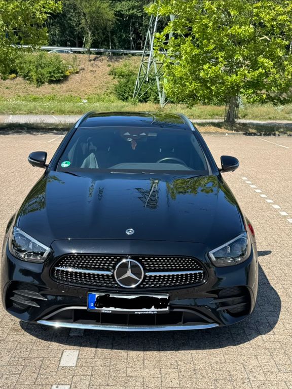 Image of Mercedes-Benz E 300
