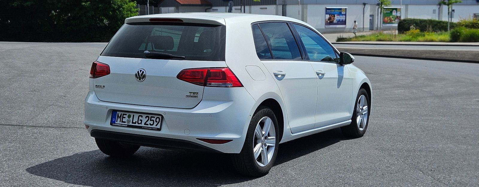 VW Golf VII Lim. Comfortline BMT Parkassistent Shz