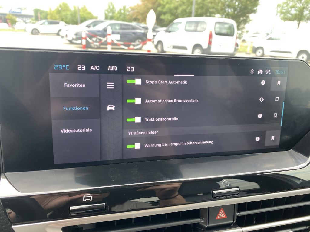 Fahrzeugabbildung Citroën C4 PureTech 130 *Automatik* MAX *360Grad Kamera*