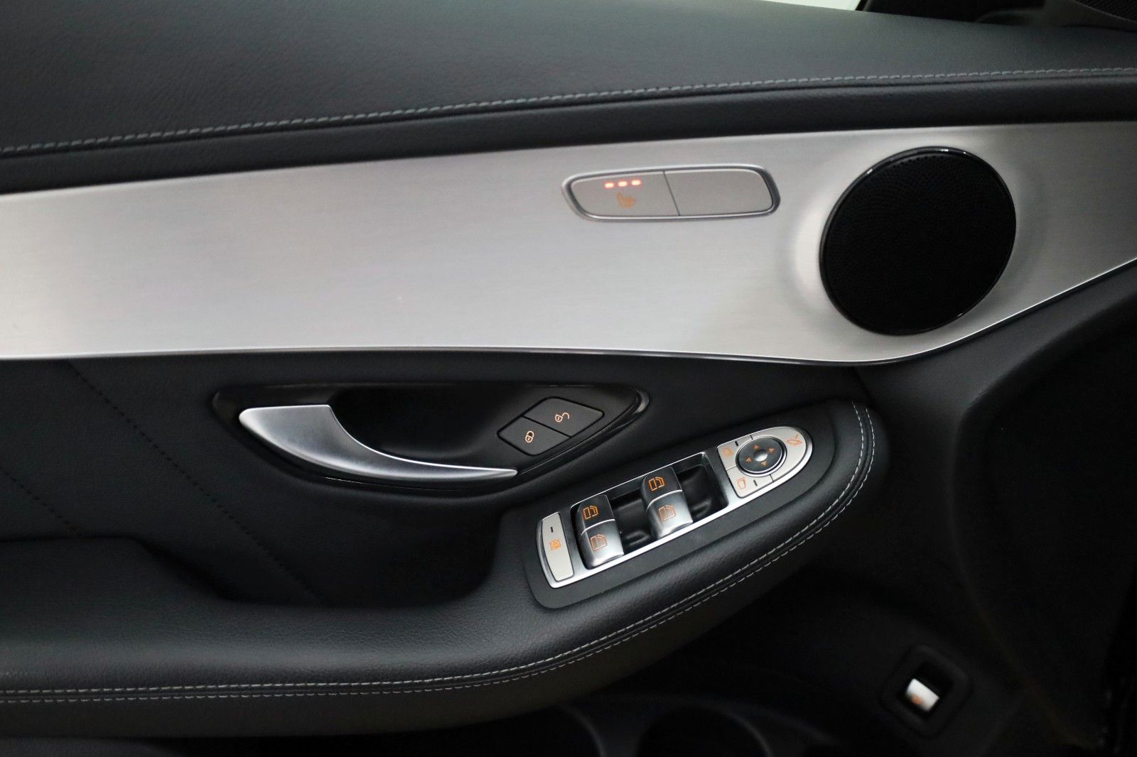 Fahrzeugabbildung Mercedes-Benz GLC 200d Coupe 4M AMG Line Leder,Navi,LED,Kamera