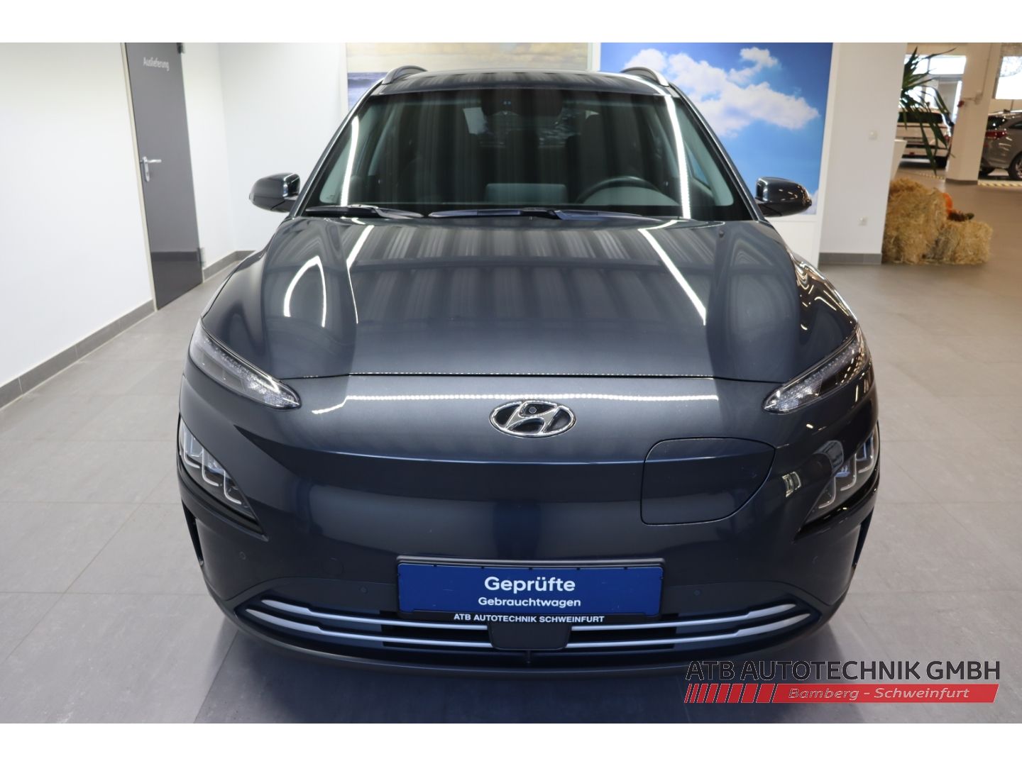 Fahrzeugabbildung Hyundai KONA Elektro Trend 39,2 kWh 2WD AHK-abnehmbar Na