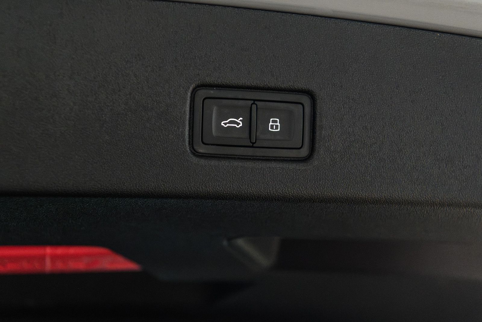 Fahrzeugabbildung Audi Q4 e-tron 45 quattro S-Line MATRIX/RFK/NAVI/