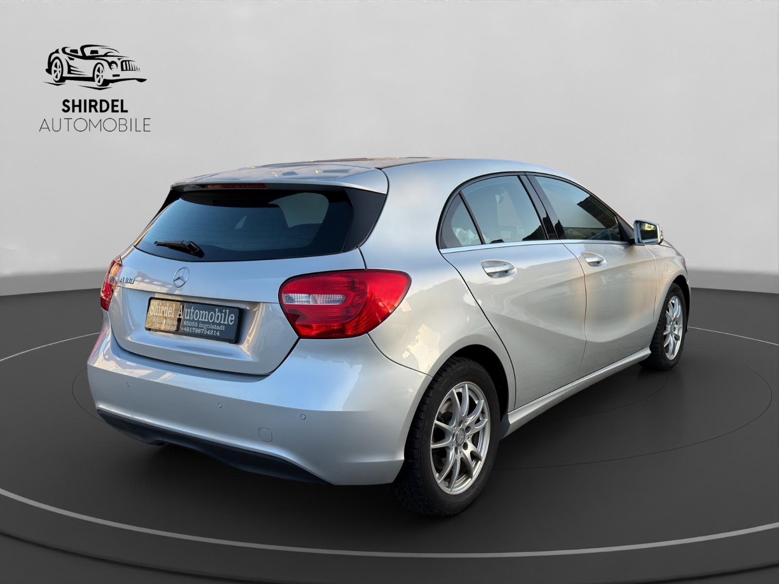 Mercedes-Benz A 180 A A 180 BlueEfficiency/Navi/PDC/Sitzheizun
