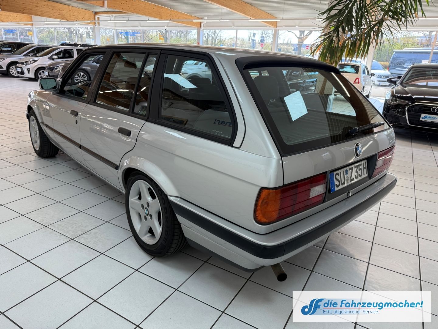 Fahrzeugabbildung BMW 318 i Touring SD NSW ABS Servo IM KUNDENAUFTRAG