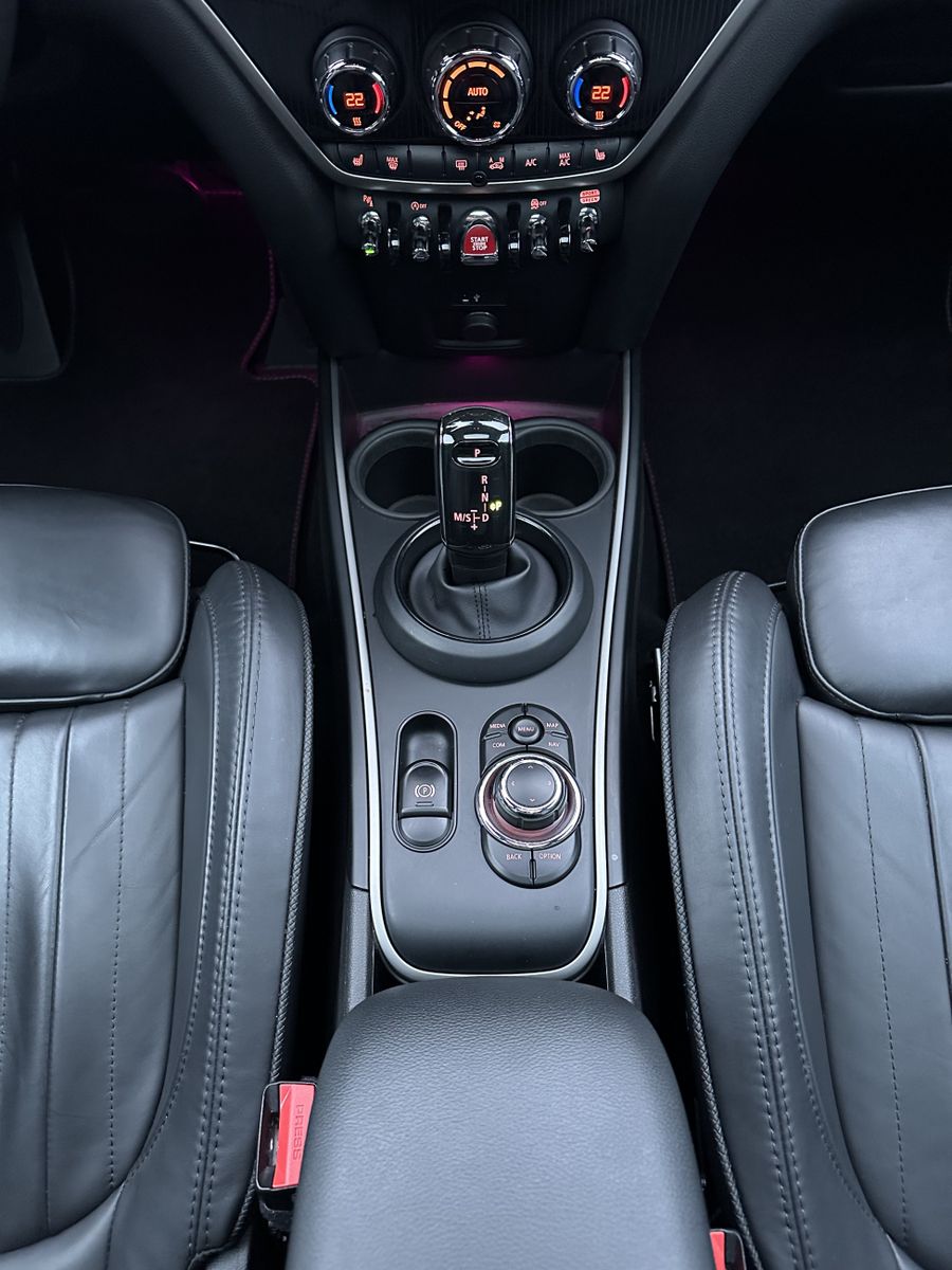 Fahrzeugabbildung MINI Cooper S Countryman All4 NAV+LED+PANO+KAM+18ZOLL