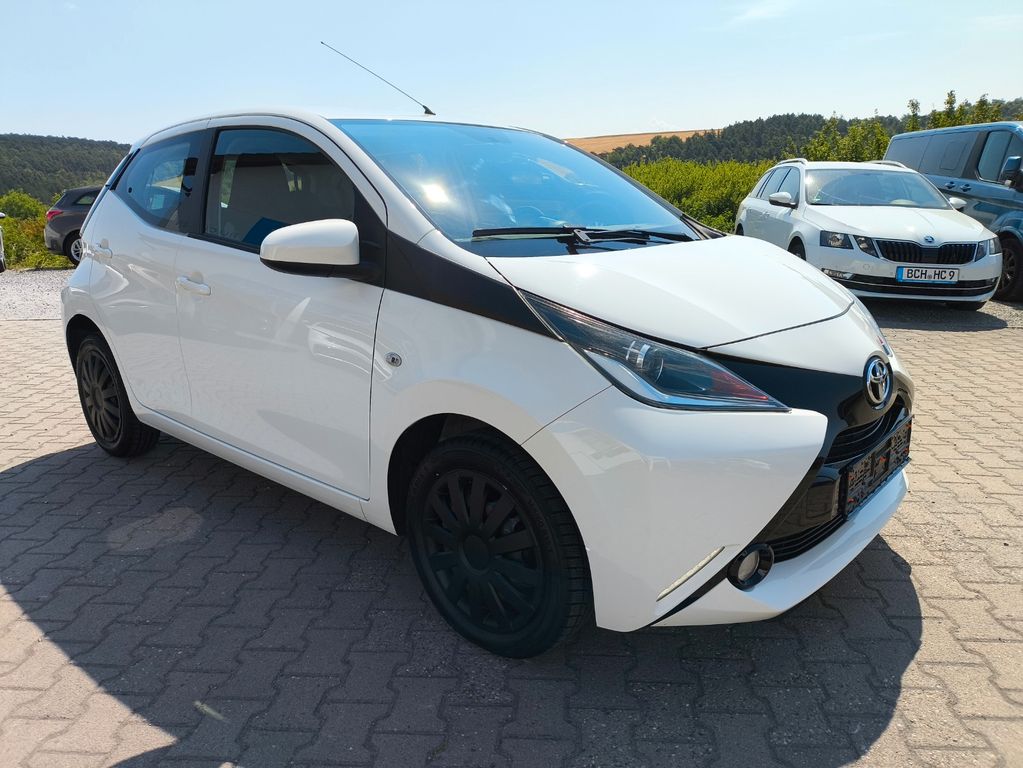 Image of Toyota Aygo (X)