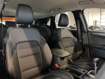 Fahrzeugabbildung Ford Kuga Titanium X LED Navi ACC Head-Up Winterpaket