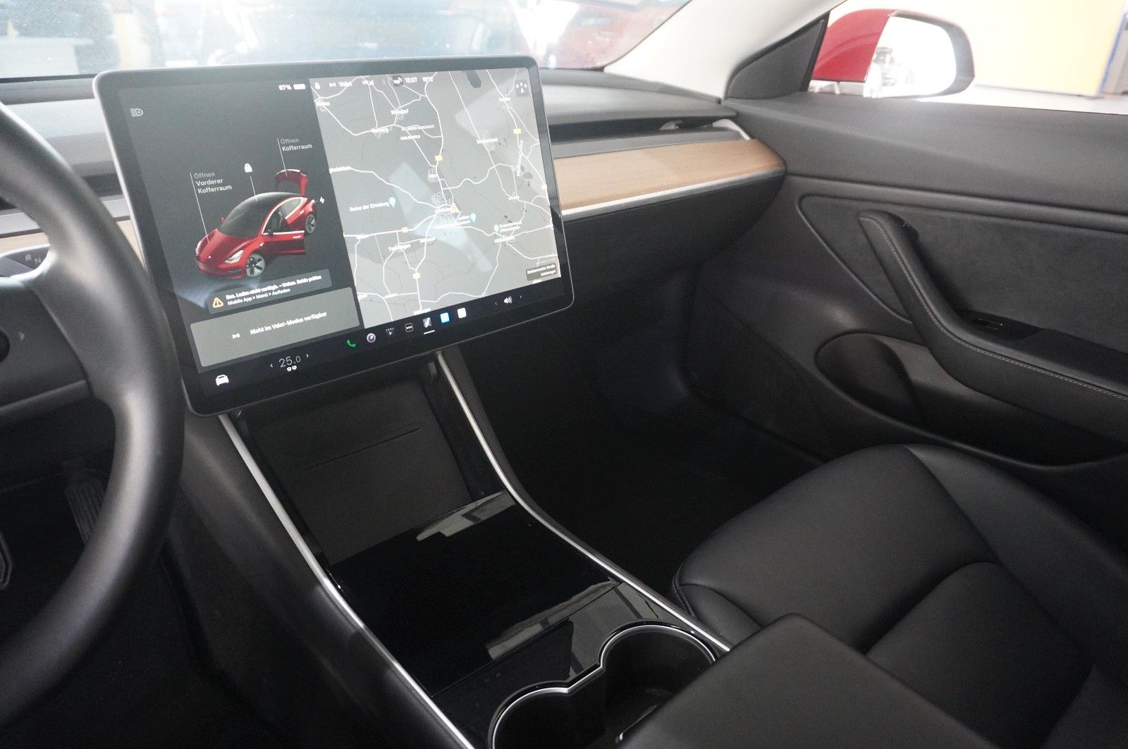 Fahrzeugabbildung Tesla Model 3 Standard Range Plus NAVI/KAMERA/SH/PANO