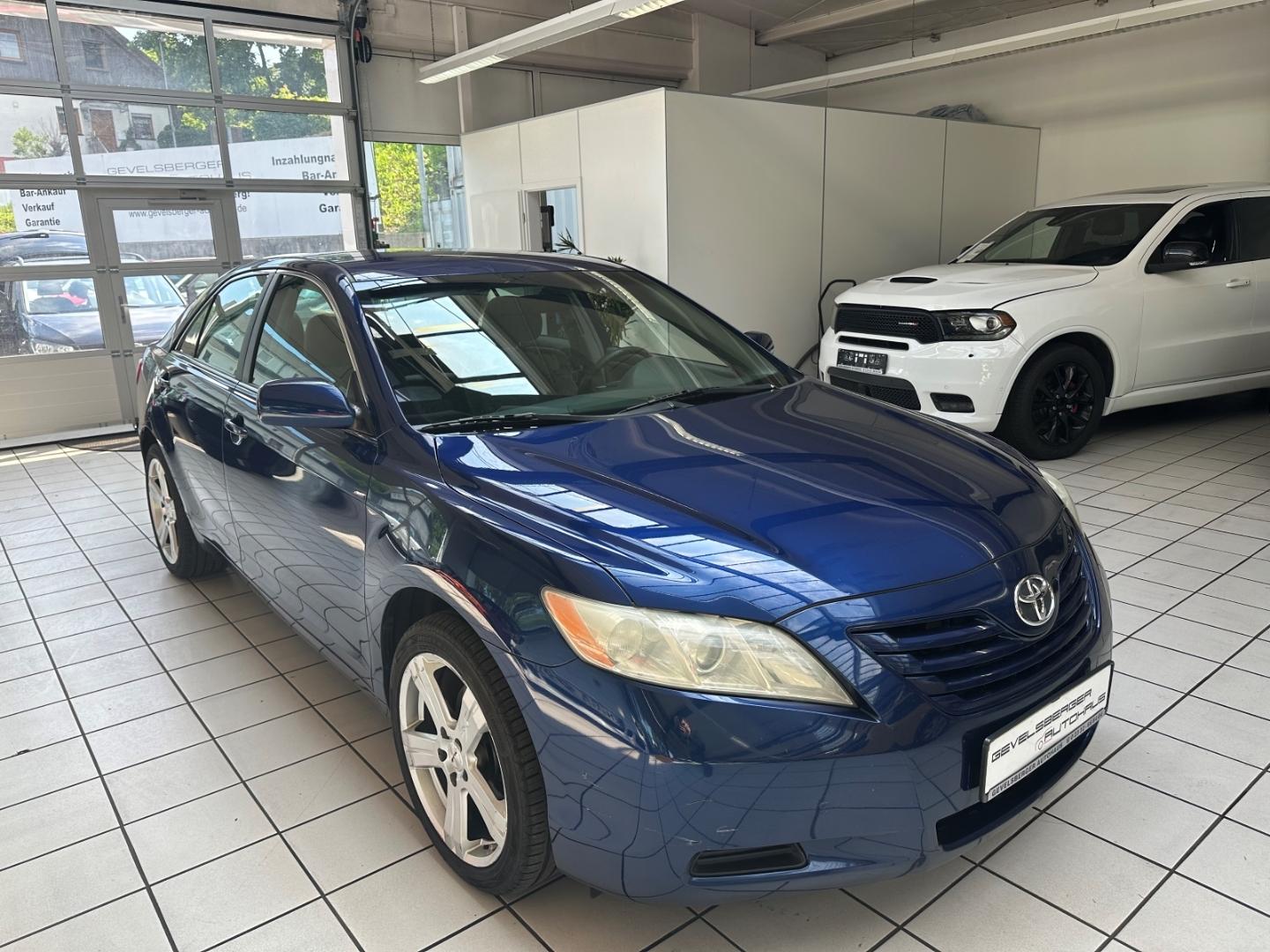 Toyota Camry 2.4 Automatik Scheckheft Klima Garantie TÜ