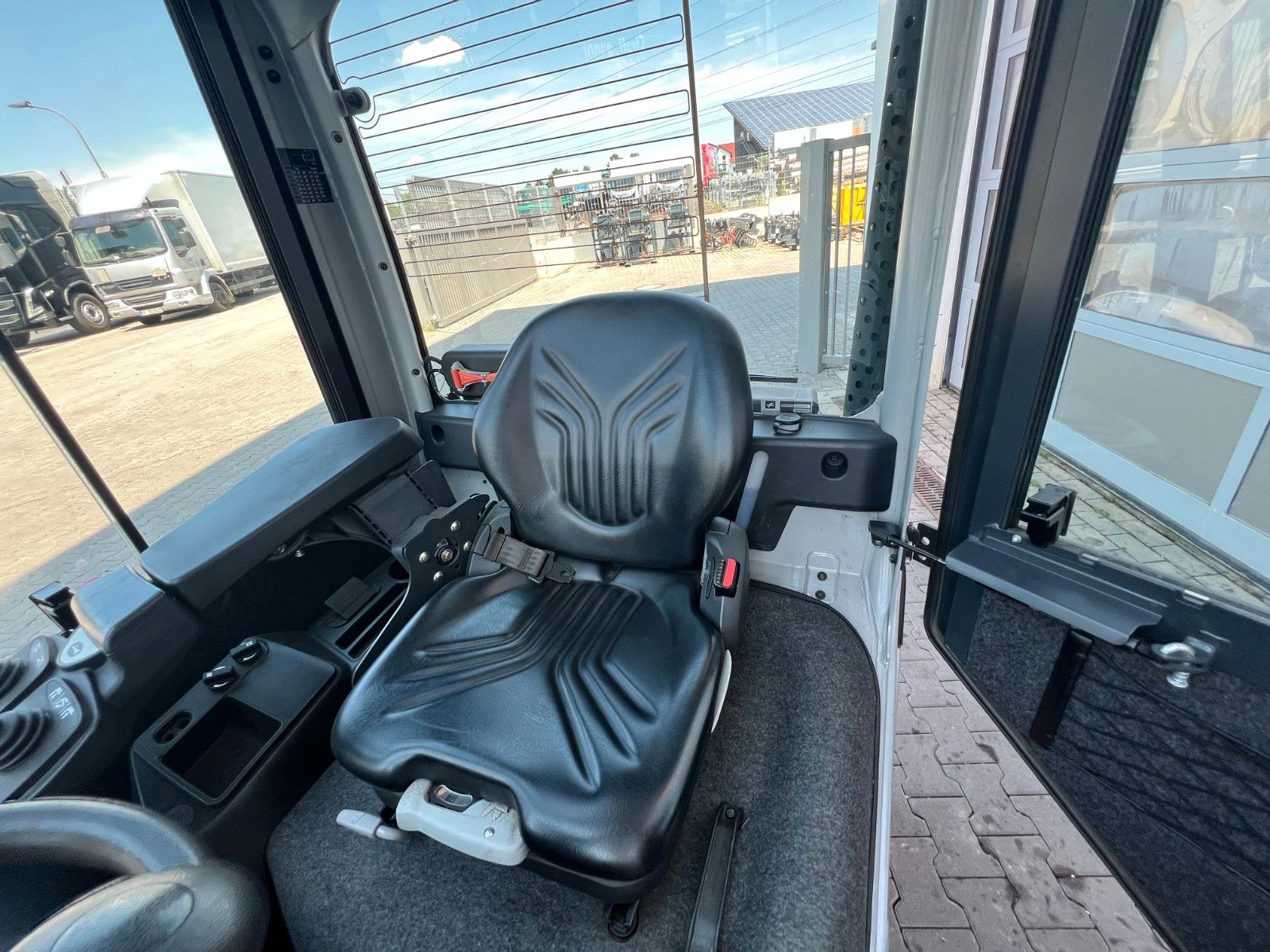 Fahrzeugabbildung Still RX70-16 / Triplex: 4.60m / 627h! / SS