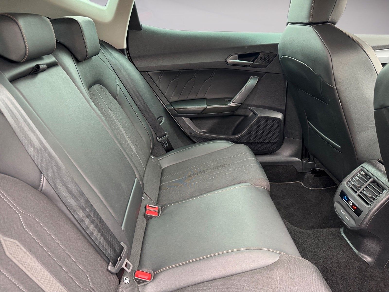 Fahrzeugabbildung CUPRA Formentor 1.5 TSI