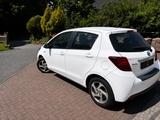 Toyota Yaris Hybrid 1.5 Style|Automatik,Klima,TÜV 11/27 - Toyota Yaris von privat