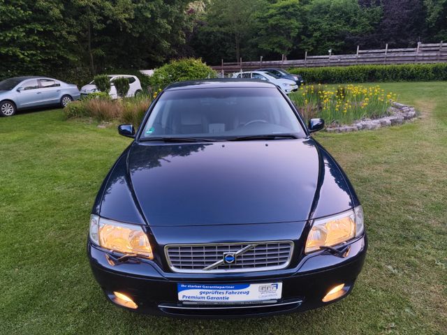 Volvo S80/LEDER/NAVI/PDC/ALLWETTEREREIFEN/ÖL&TÜV NEU